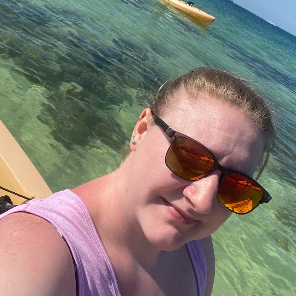 Meet your Posher, Lainey